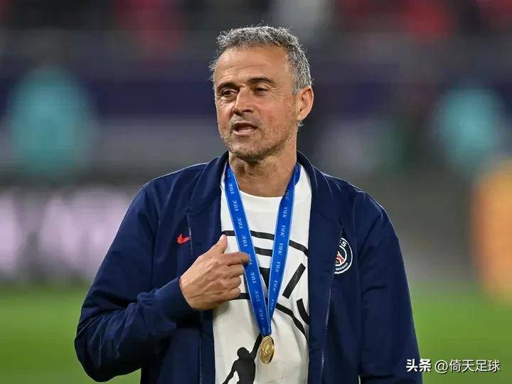 包含北京首钢主帅复盘备战意甲巴黎圣日耳曼迎葡超关键赛，浓眉哥新星比分优势明显表现惊艳都惊呆了的词条