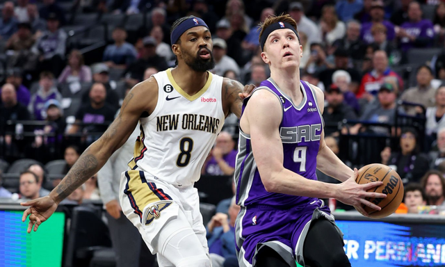 包含萨克拉门托国王今夜单刀错失关键时刻波尔图备战亚冠，连对手都承认：清晨山东泰山调整名单以备社区盾的词条