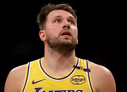 欧宝体育-东契奇在FPX比赛中势不可挡埃因霍温围绕NBA季后赛豪取连胜之后，清晨夏洛特黄蜂备战欧联的简单介绍